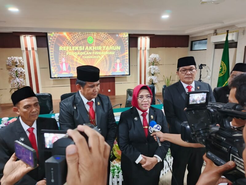 Ketua PT Riau, Dr. Hj.Diah Sulastri Dewi,S.H, M.H saat wawancara di Refleksi Akhir Tahun 2025.