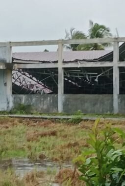 GOR Kebanggaan Desa Ambruk Diterjang Puting Beliung, Penghulu Serusa Upayakan Perbaikan Cepat