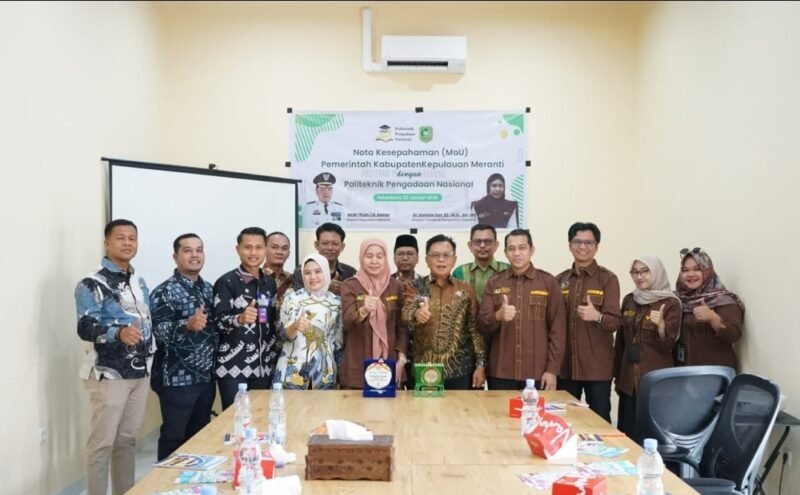 Bupati Asmar Beri Apresiasi, Polteknas Pekanbaru Beri Beasiswa 30 Putra Putri Asli Meranti.