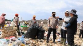 Atasi Persoalan Sampah, Kolaborasi Pemko Pekanbaru - Polda Riau Hadirkan Teknologi Waste to Energy
Jajaran Pemko Pekanbaru bersama Kapolda Riau Irjen Pol Herry Heryawan melakukan peninjauan ke TPA Muara Fajar - Pekanbaru.go.id