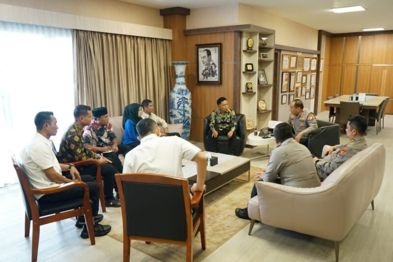 Bupati Asmar Silahturahmi Bersama Kapolda Riau Kolaborasi Sukseskan Program Polri dan Pemkab. Meranti.