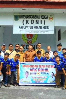 Ketum KONI Rohil Lepas Tim AFKAB ke Kejurda Piala Gubri, Janjikan Bonus Rp10 Juta Jika Tembus Final
