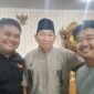 Ketua Umum Majelis Kerapatan Adat (MKA) Lembaga Adat Melayu Riau (LAMR) Provinsi Riau, Datuk Seri H. Raja Marjohan Yusuf bersama Panglima BM LMBN Indra Gunawan (kanan) dan Muhammad Tega (kiri)