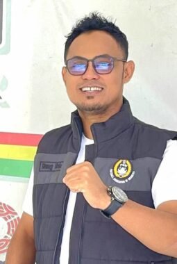 14 SSB dan 9 Sekolah di Rohil Terima Bola dari PSSI
