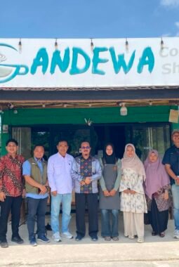 Monitoring Kunjungan Dinas Koperasi dan UMKM ke Gandewa Kopi Rantau Bais