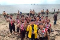 Bupati Siak dan BEM Unilak Kompak Tanam Mangrove: Selamatkan Pesisir Riau dari Abrasi.