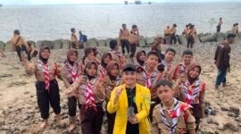 Bupati Siak dan BEM Unilak Kompak Tanam Mangrove: Selamatkan Pesisir Riau dari Abrasi.