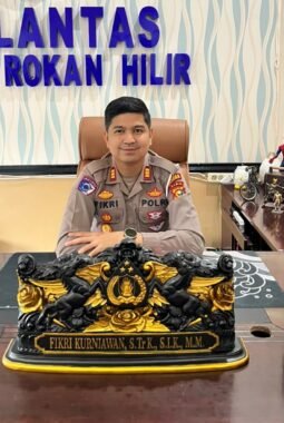 Polres Rokan Hilir Gelar “Green Coaching Clinic”, Gabungkan Edukasi Tertib Lalu Lintas & Kepedulian Lingkungan